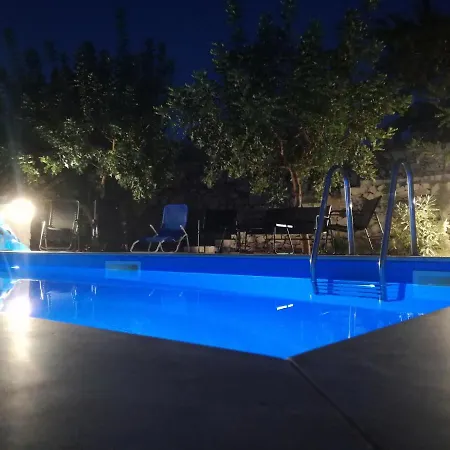 La Pietra 嘉拉蒙提·古非